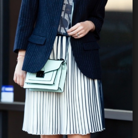 J. Crew Factory Dresses & Skirts - J.Crew Factory Pleated Skirt Stripe White Navy